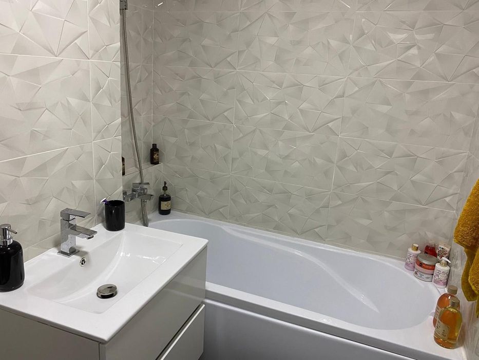 Vand apartament 2 camere decomandat