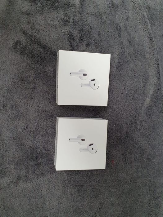 Vind casti Airpods 4 ANC noi sigilate
