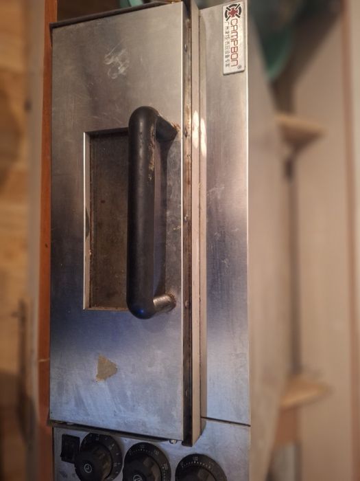 Фритюрница және пицца печка сатылады