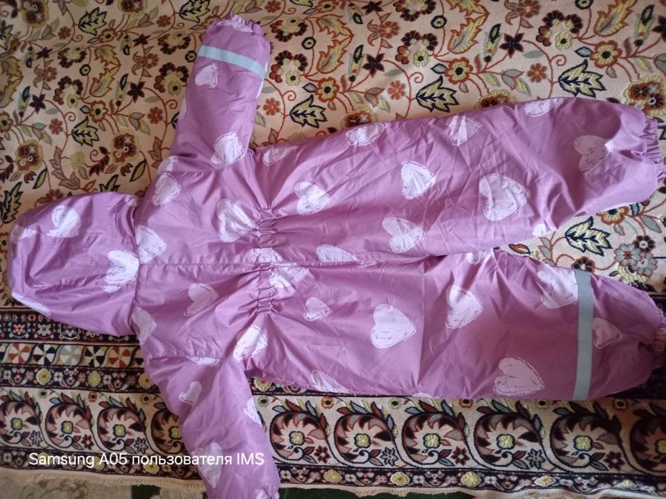 Детский комбинезон, сандалии.