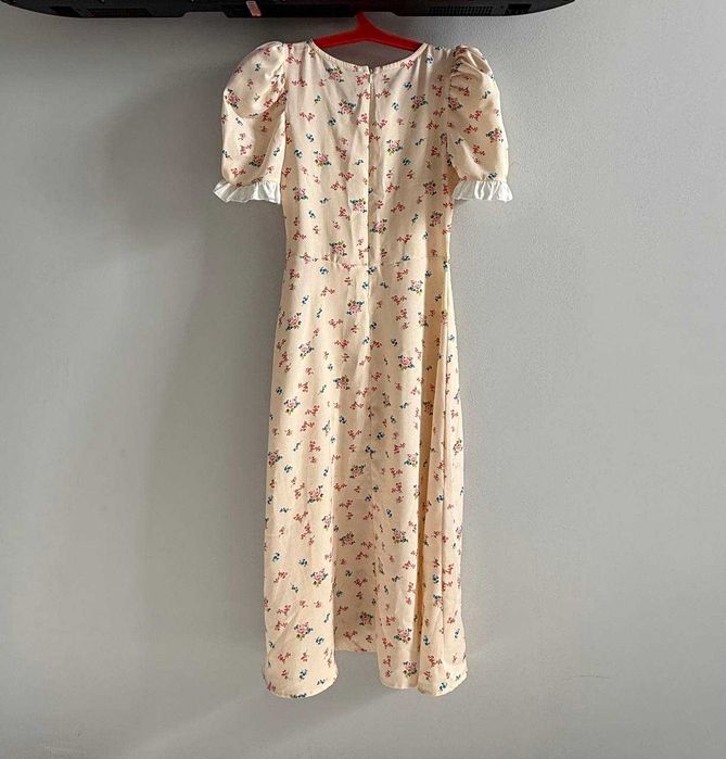 Платье размера S