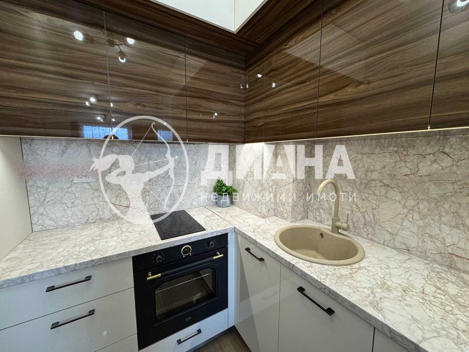 Продава се Двустаен апартамент в Пловдив, Съдийски - 68 кв.м за 2324 €/кв.м - Снимка #4