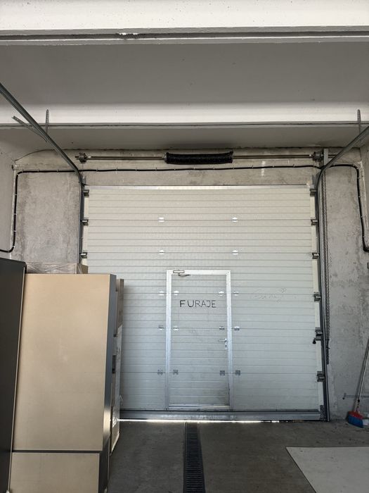 Inchiriez Spatiu Comercial/Garaj/Depozit 70 MP Codlea,Central
