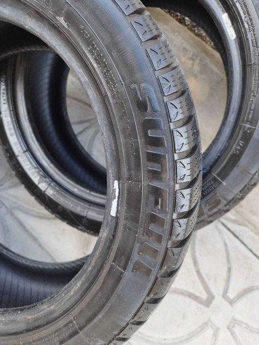 Зимни автомобилни гуми