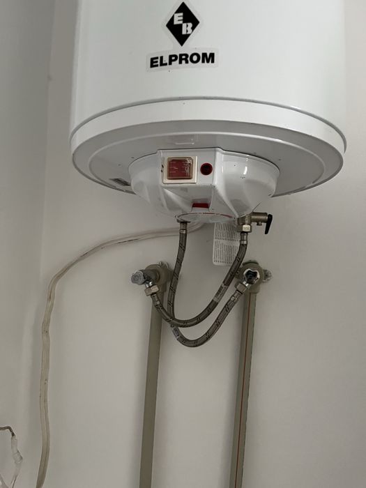 Продавам Бойлер 60л