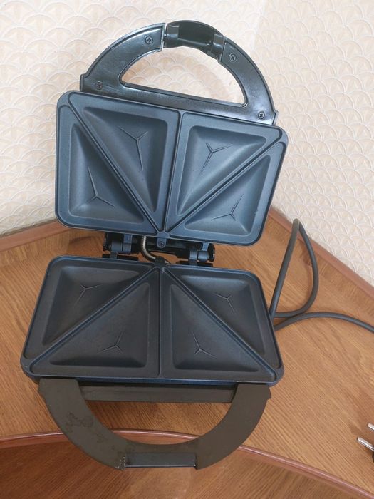 Аппарат для изготовления сэндвичей