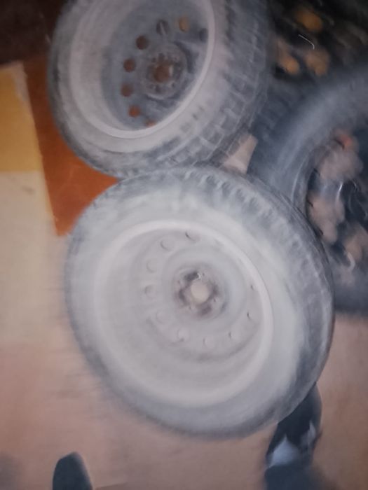 продам зимние колеса r15