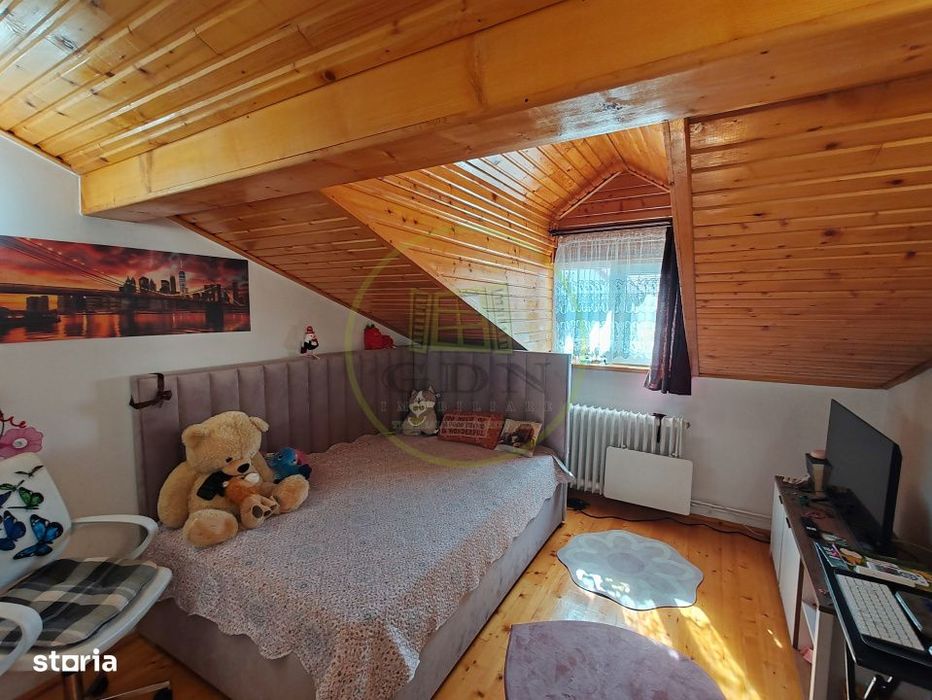 Apartament spatios de vanzare, in imediata apropiere a Parcului Sub Ar