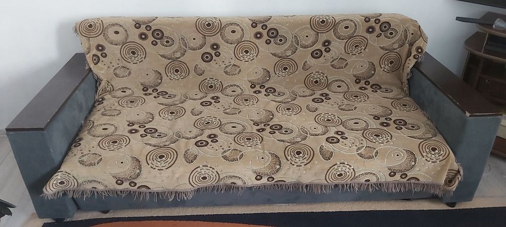 Продам диван, шкаф и подставку для телевизора