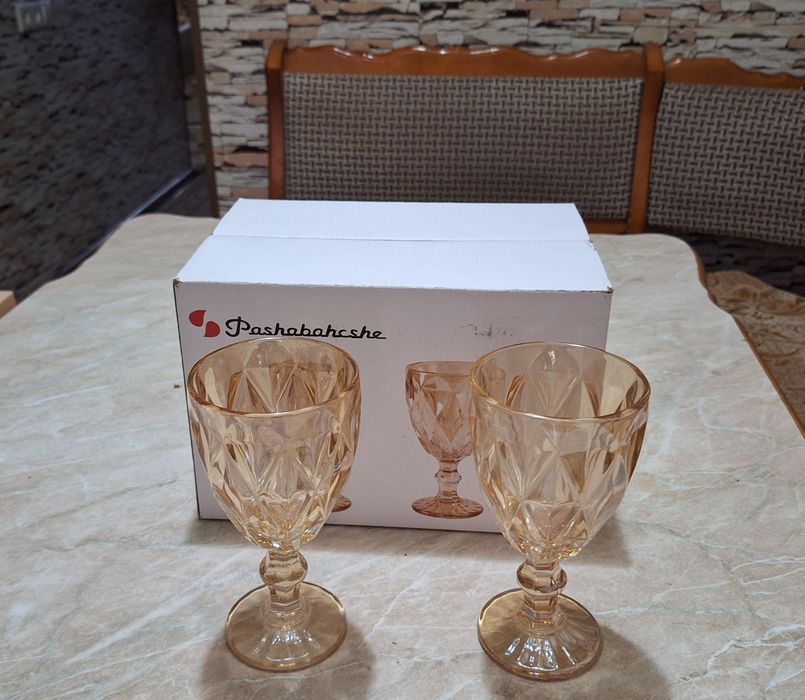 Продается комплект бокалов
