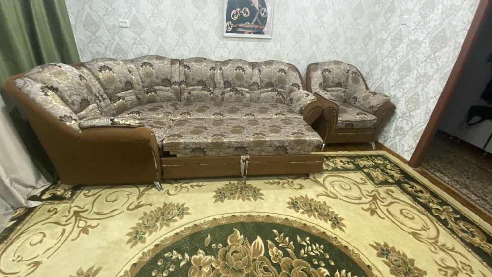 Уголок отдыха(угловой диван)