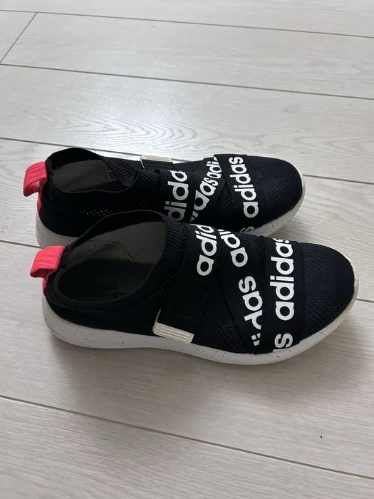 Кроссовки женские р.36