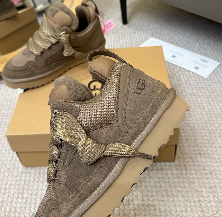 Продавам нов Ugg размер 37