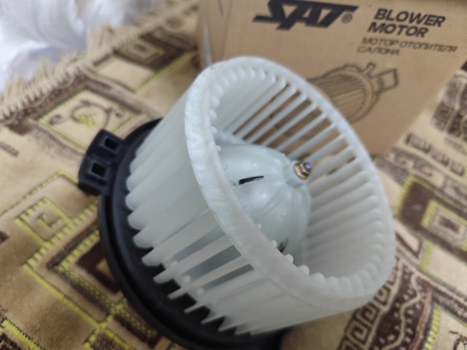 Моторчик печки Тойота