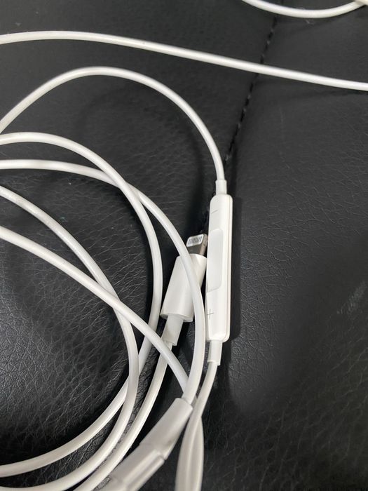 Casti cu fir Apple (lightning)