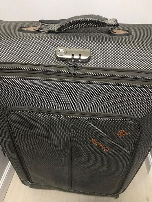 Продаю бу Чемодан