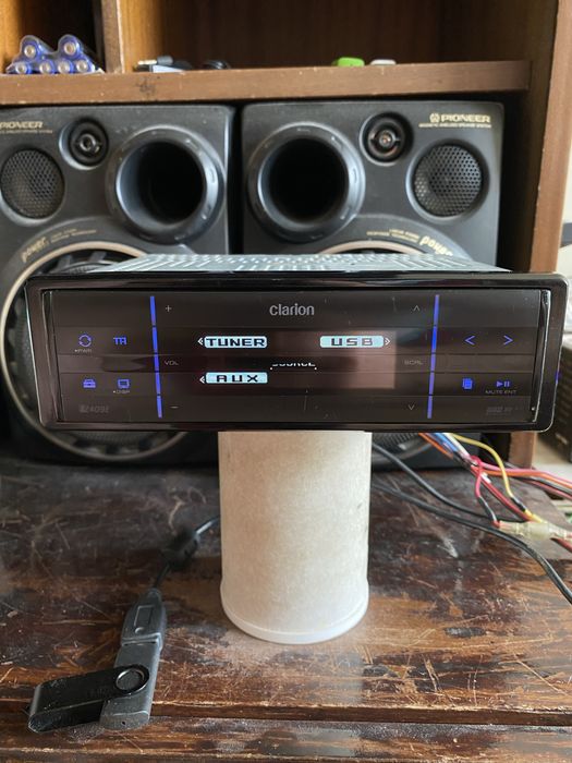 CLARION FZ409E - УНИКАТ & РЯДЪК МОДЕЛ - USB, AUX, Радио плеър за кола авто  сд cd