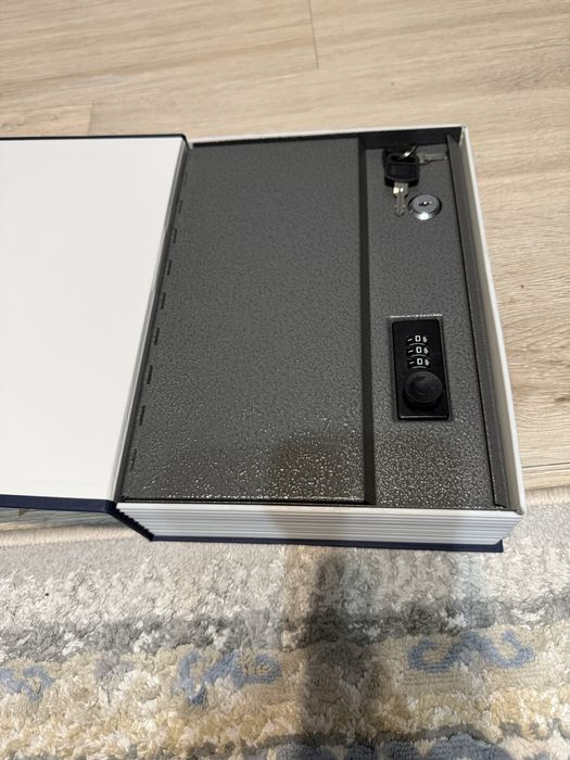 Книга сейф (Сейф в виде книги)