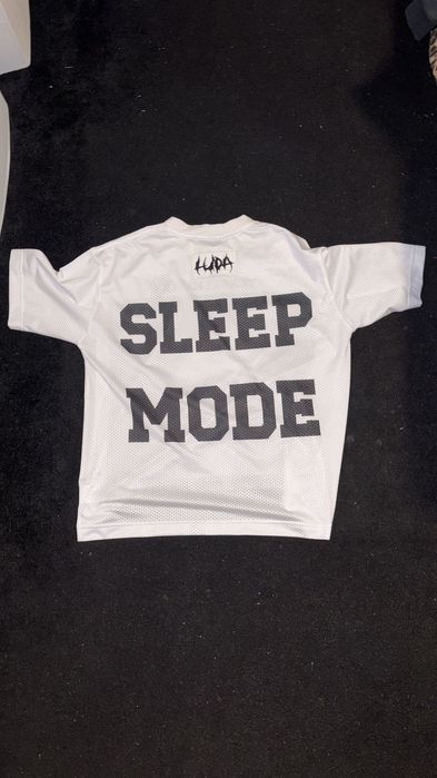 Рядка тениска на Луда. Прочети описанието!