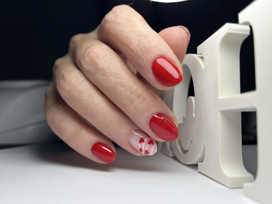 unghii cu gel  si oja semipermanenta