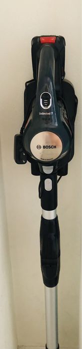 Пылесос вертикальный BOSCH новый