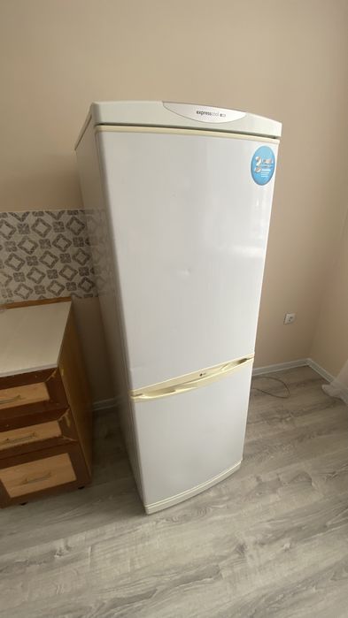 Продам холодильник