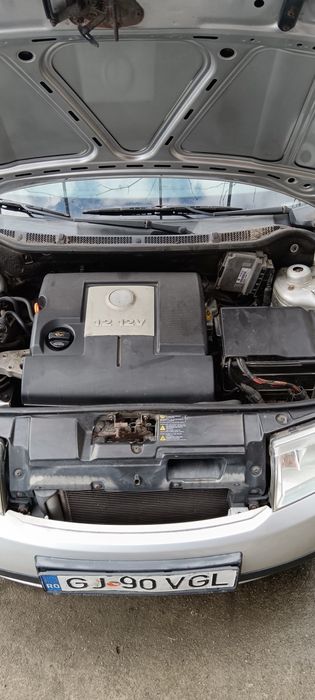 Vând Skoda Fabia motor  1.2  anul 2004
