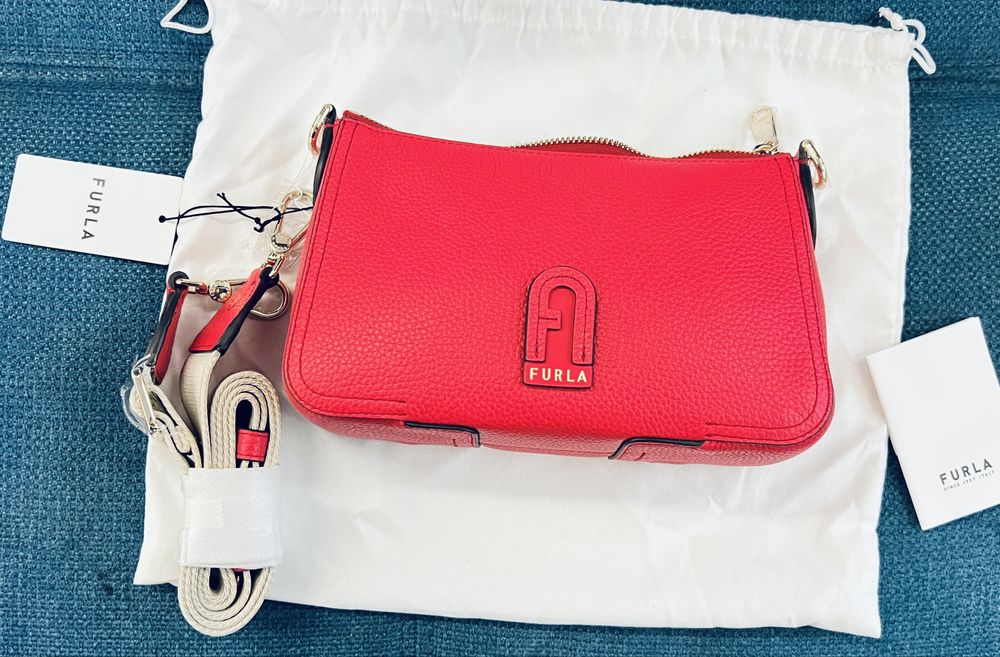 Furla Atena в три цвята. Черна,червена и бежова.100%ориг,сериен номер