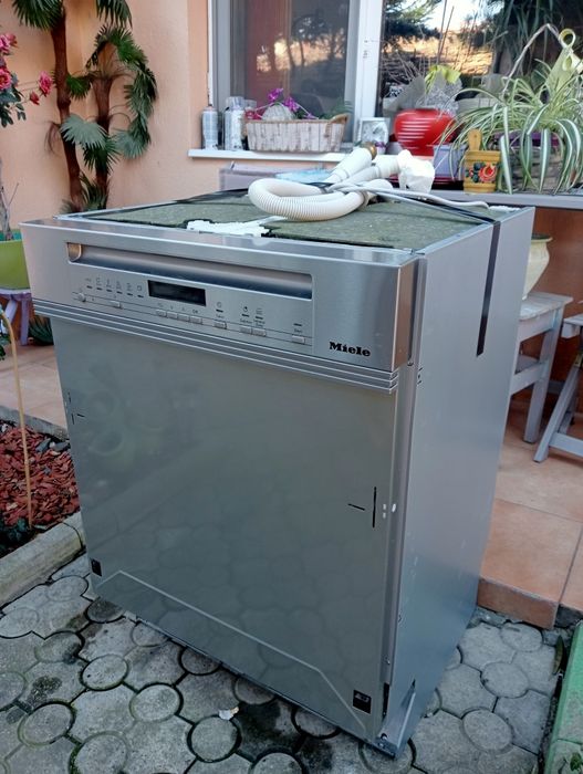 Miele G7205 SCI XXL Masina spalat vase Premium Germana Clasa AAA  Noua