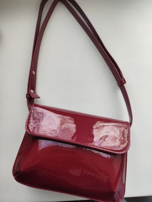Сумка бордовая лаковая