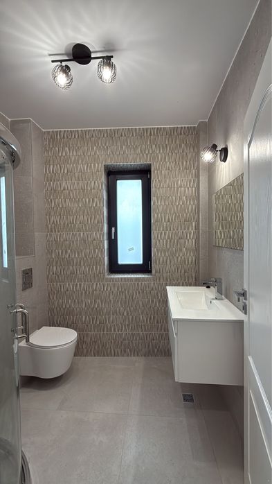 Spatiu comercial birouri centru 100 mp si 45 mp construiti strada Banu Maracine