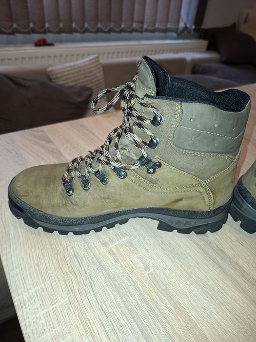 Обувки Meindl 42