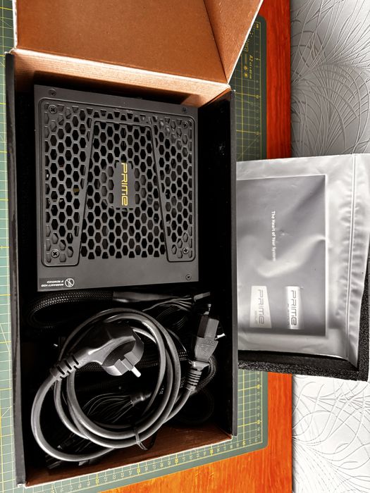 Sursa Gaming Pc Psu seasonic 1200 watts 80 gold