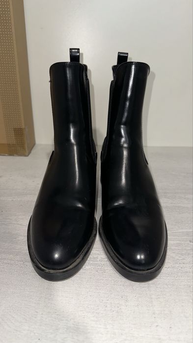 Продам ботильоны Zara