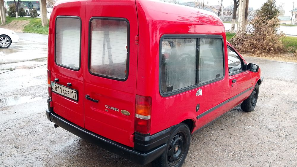 Ford courier 1.8 дизель