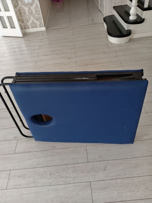 Раскладная кушетка для массажа