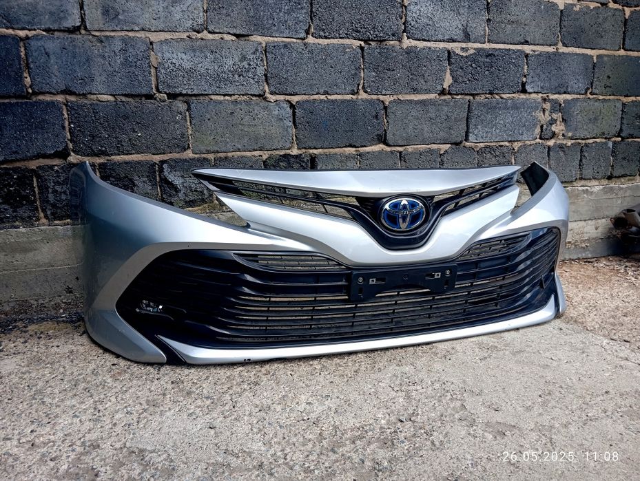 Бампер Toyota Camry 70