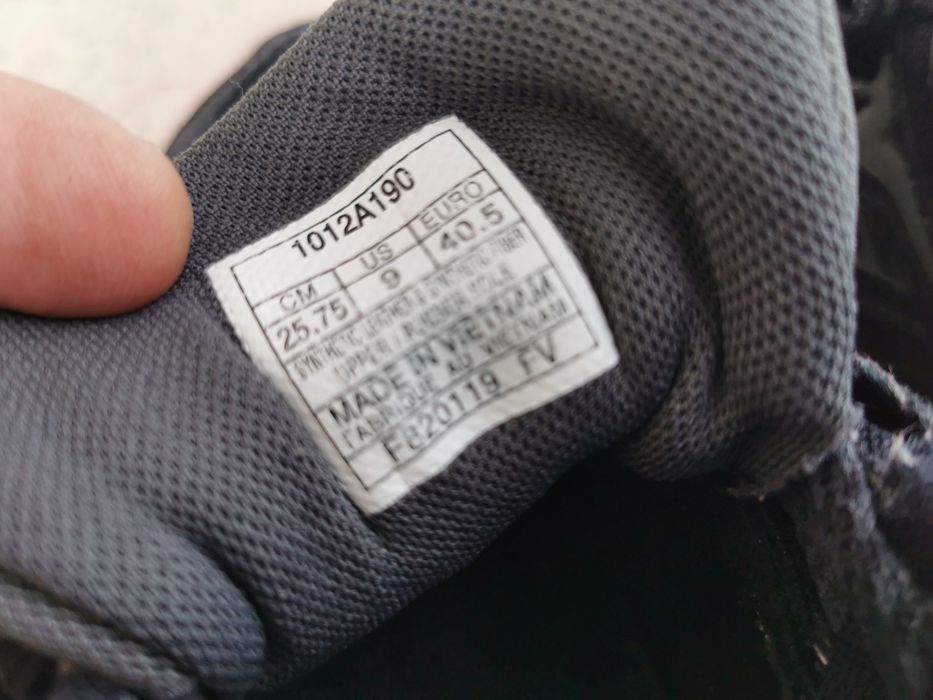 Asics 40.5 cu goretex