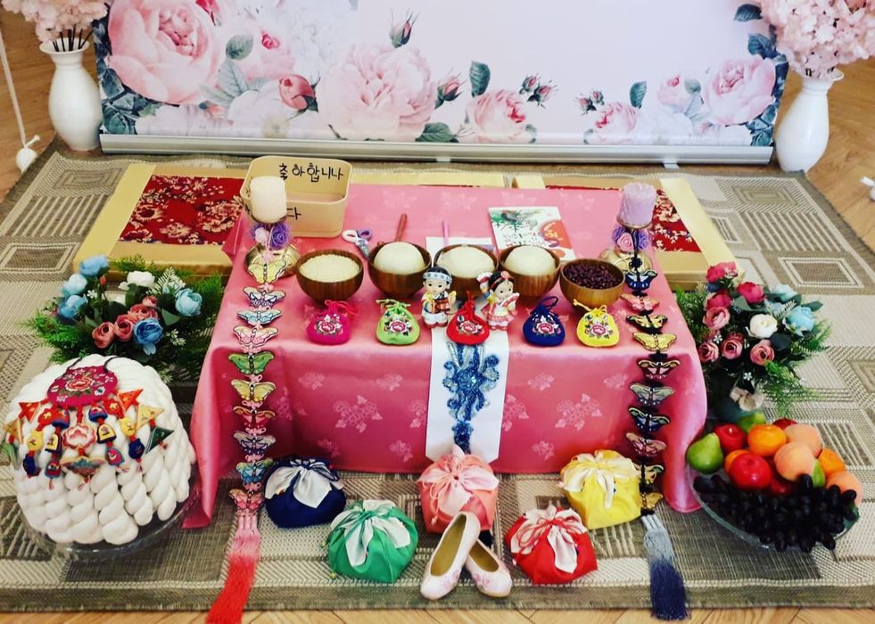 Оформление столика на годик- асянди