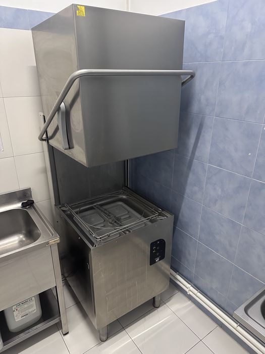 Masina profesionala de spalat vase tip hota/ pass-through cos 50 x 50 cm