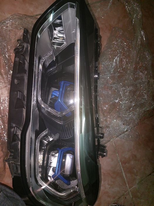 Продам фару на BMW X6