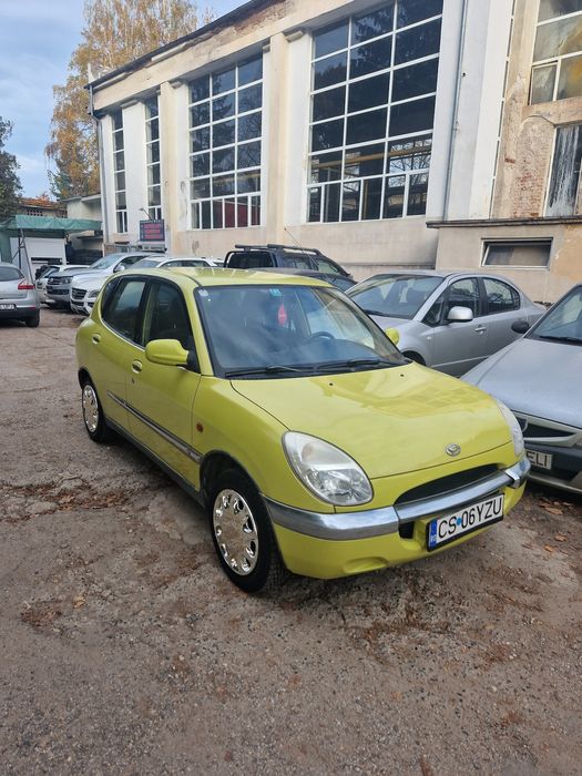 Daihatsu Sirion Automata motor Toyota
