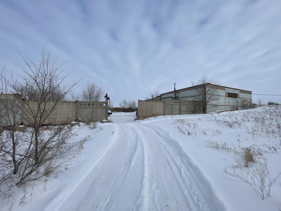 Продам здание,бокс