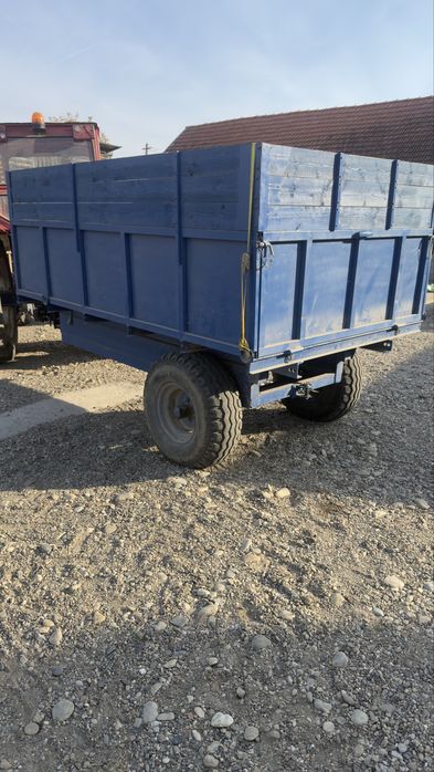 Vand sau schimb remorca basculabilă