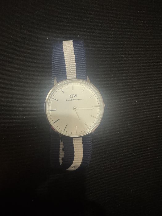 Часовник Daniel Wellington