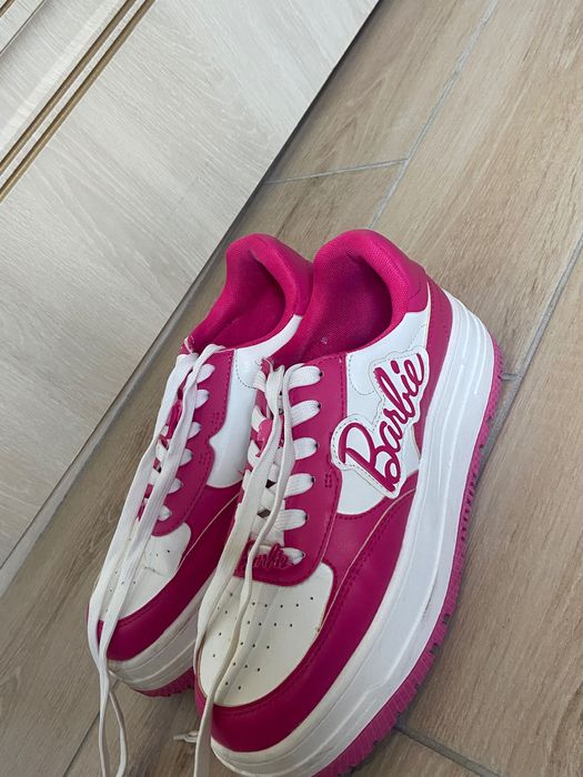 Кроссовки “Barbie” Бершка