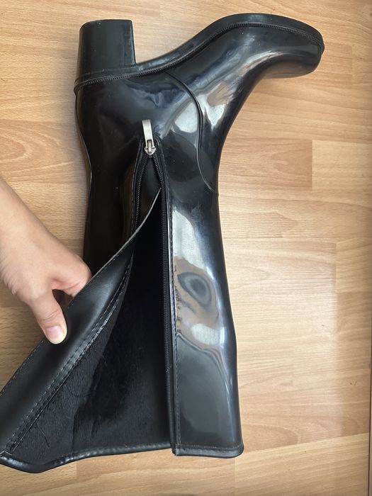 Продам резиновые сапоги размер 37