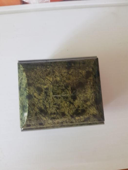 малахитовая шкатулка