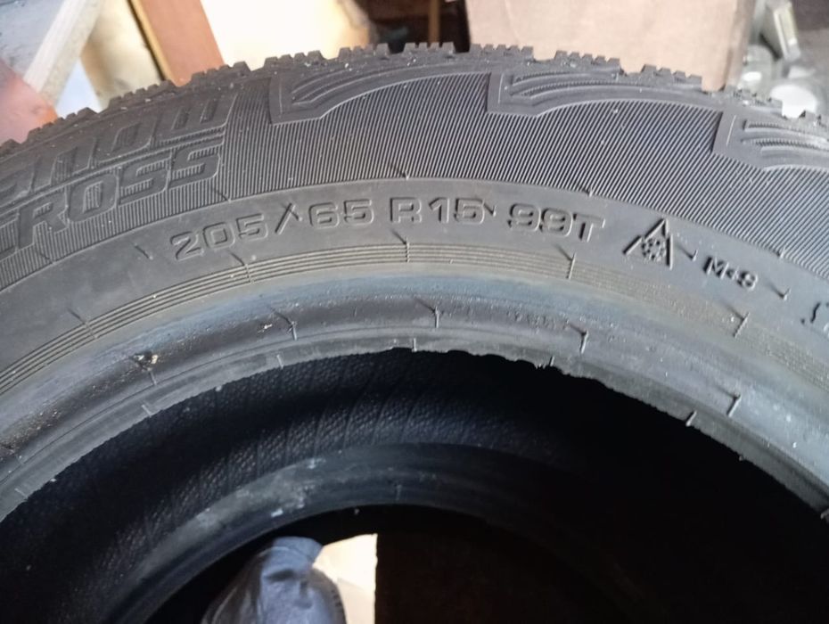 Продам резину на мерс