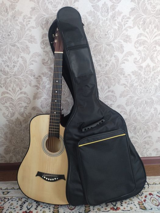 Акустическая гитара